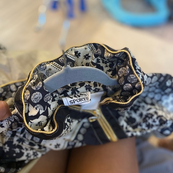 VOS Sports Jackets & Blazers - Vos Sports Women’s Retro WindBreaker Jacket | Size Large| Color Black&Gold